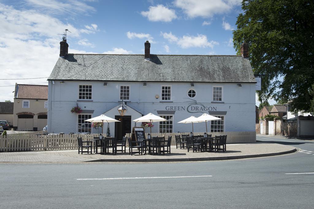 Green Dragon, Welton By Marston'S Inns South Cave Eksteriør billede